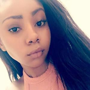 Meet your Posher, Adriana